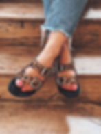 sandales femme léopard à boucles dorées