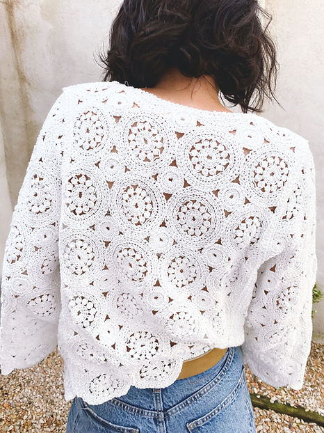Blouse avec broderie ajourée pour femmes en Blanc Blouse avec broderie ajourée pour femmes en Blanc