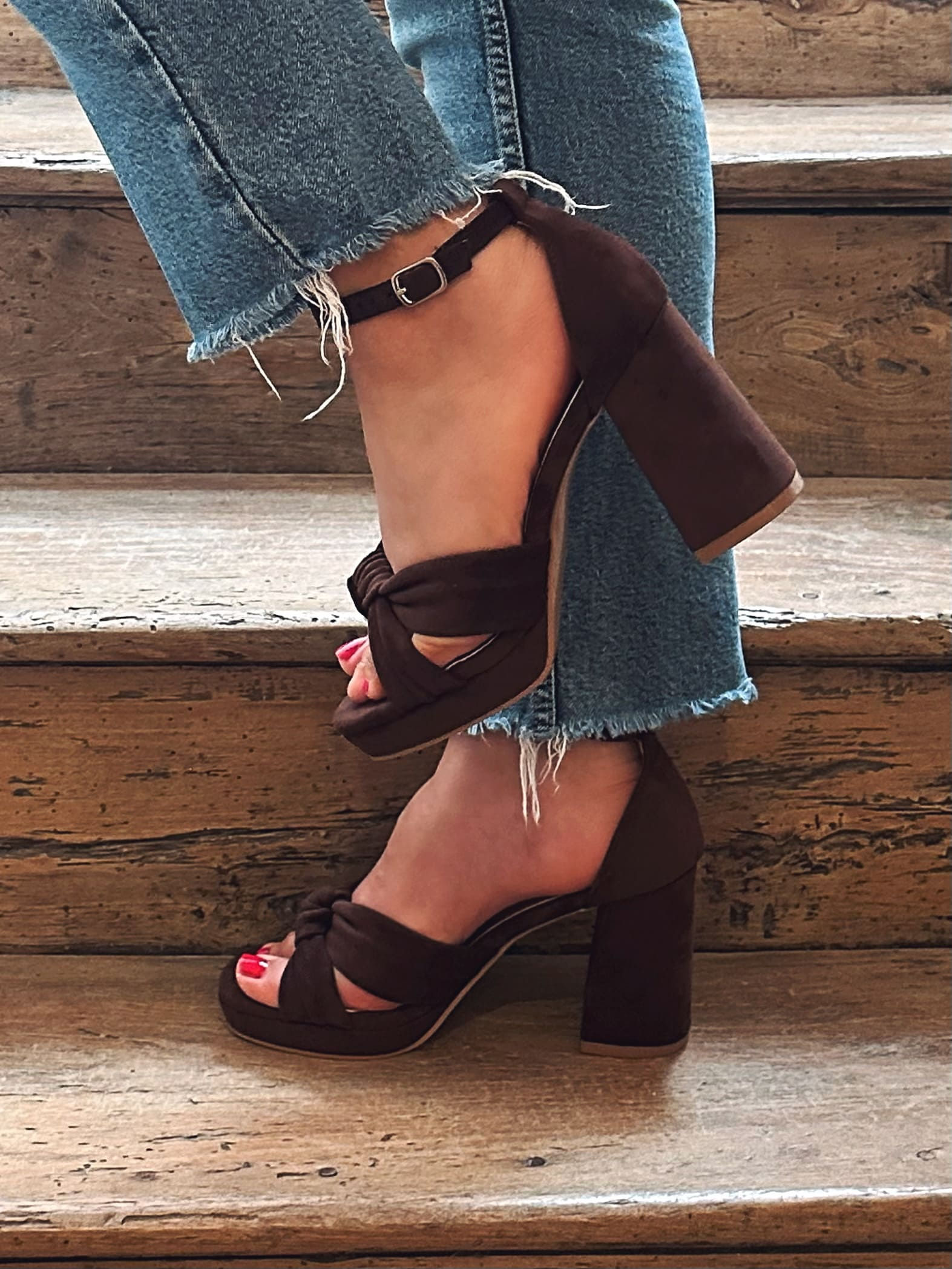 Sandales à talons chocolat femme pas cher, chaussures élégantes 2025