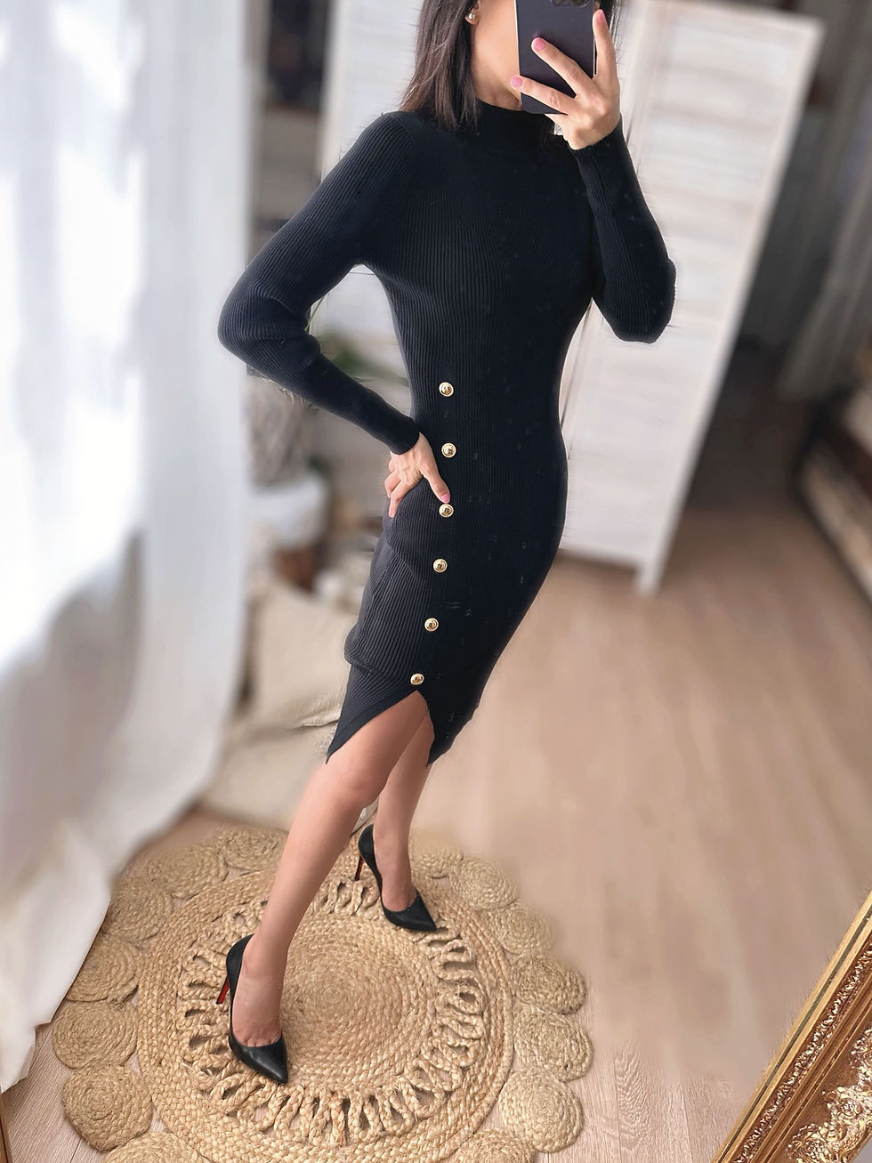 Miniature : robe midi noire élégante avec fente