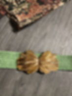 Ceinture verte à boucle dorée tendance