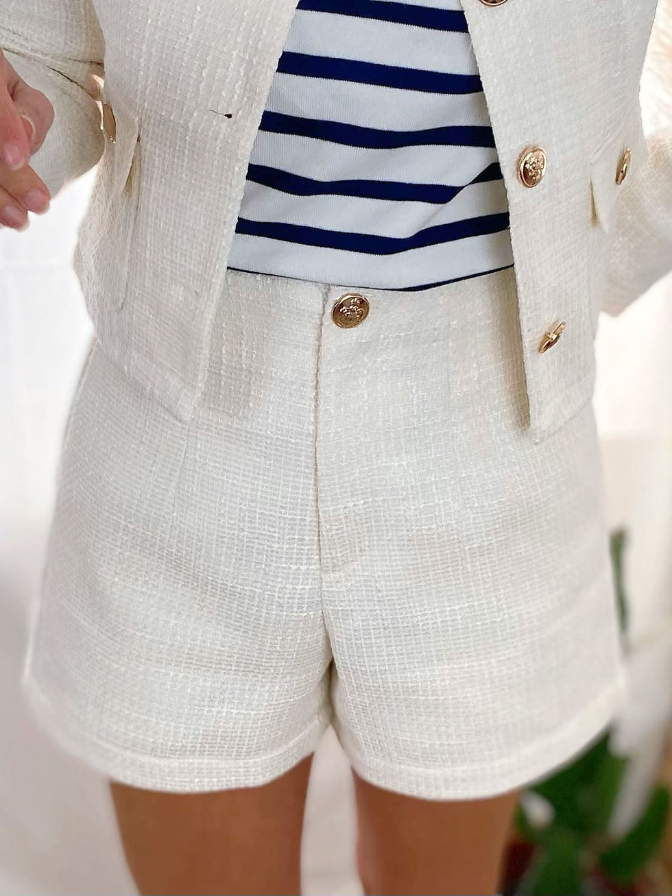 Miniature : short écru élégant à associer avec veste