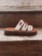 Sandales plates marron et beige tendance femme