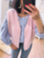 Gilet sans manches en laine rose doux et féminin