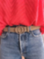 Ceinture en cuir beige à boucle dorée