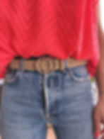 Ceinture beige à boucle dorée