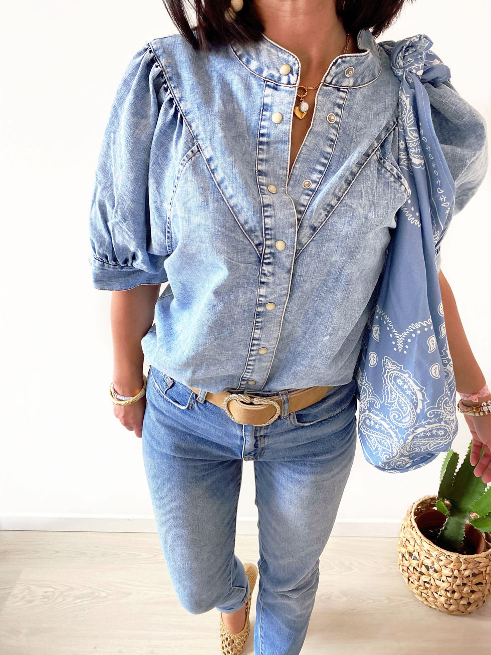 Miniature : Sac en coton bleu à fleurs blanches