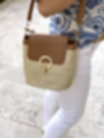 Sac en paille et camel à boucle dorée