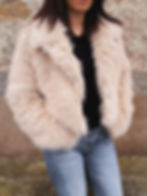 manteau en fausse fourrure beige doux et chaud