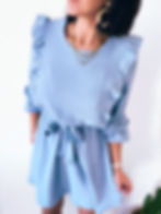 robe courte bleu clair ceinturée