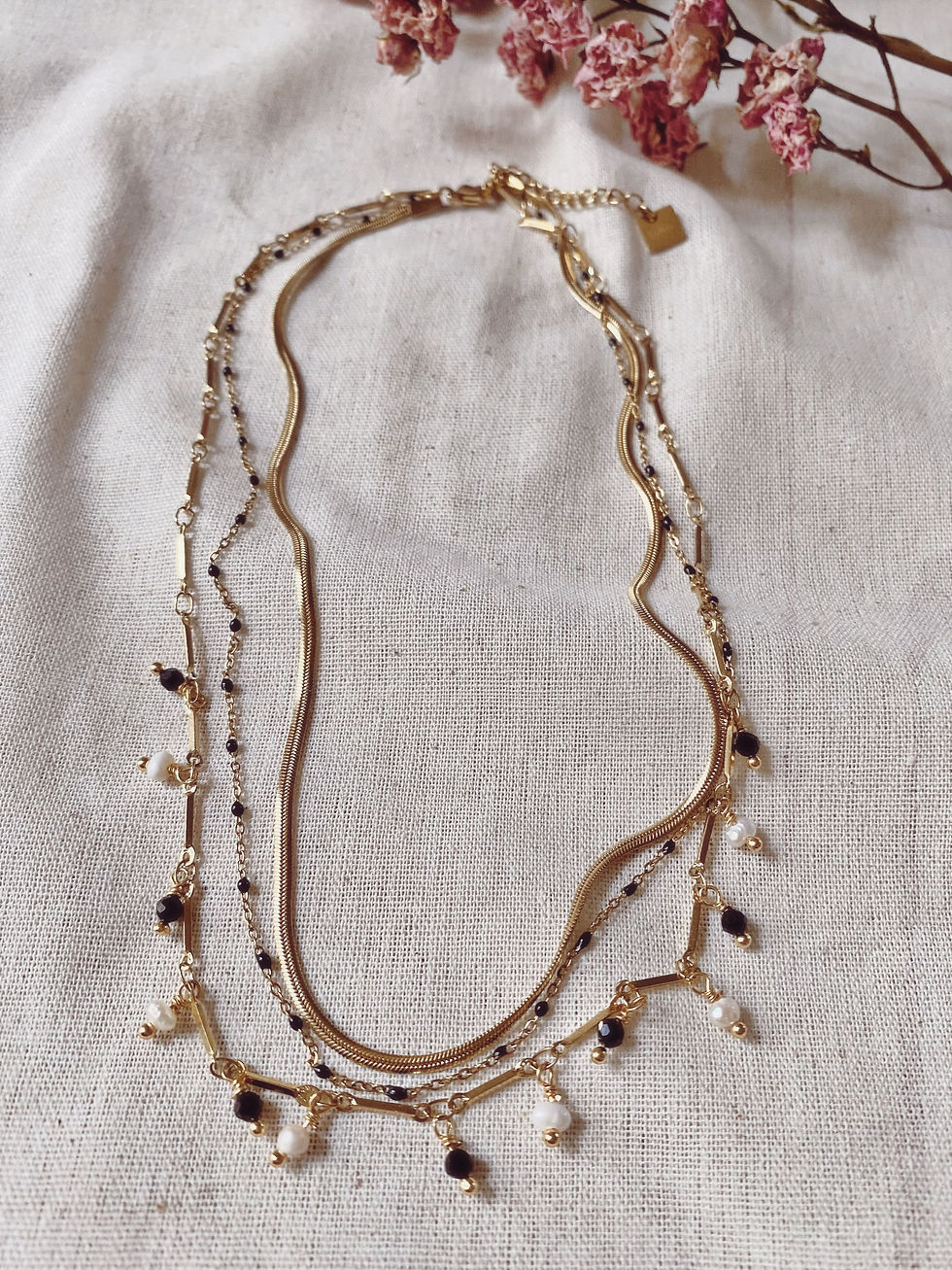Miniatura: Collier à 3 rangs doré et perles noires et blanches en acier inoxydable