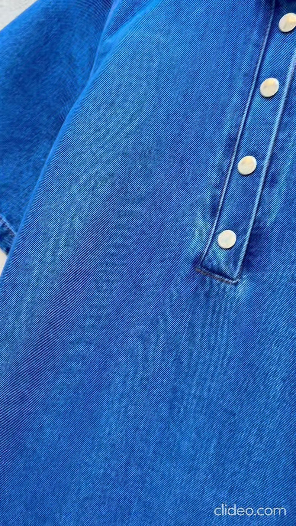 Miniature : Robe denim col montant et boutons pressions