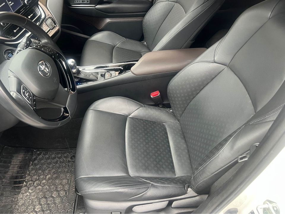 Miniature : Toyota CHR 2019