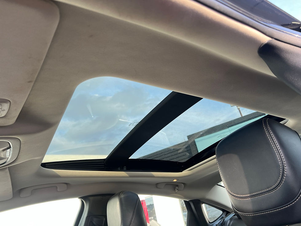 Miniature : Chrysler 200 C 2015