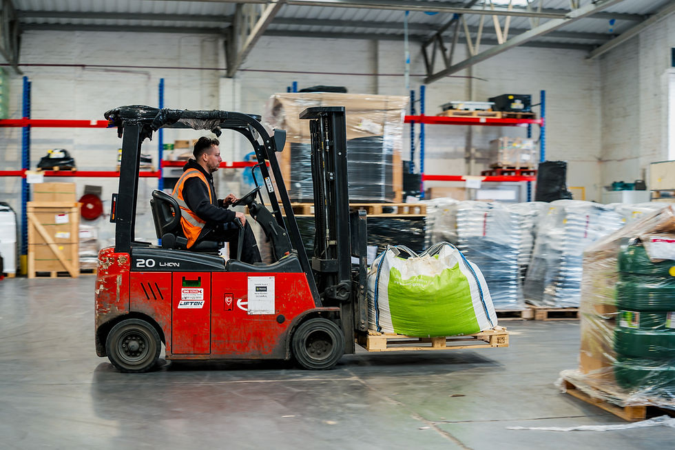 Freight Optimisation for Manufacturers Through Streamlined Pallet Collections in Oxfordshire