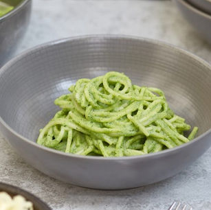 Chef Chantelle's cheesy green spaghetti