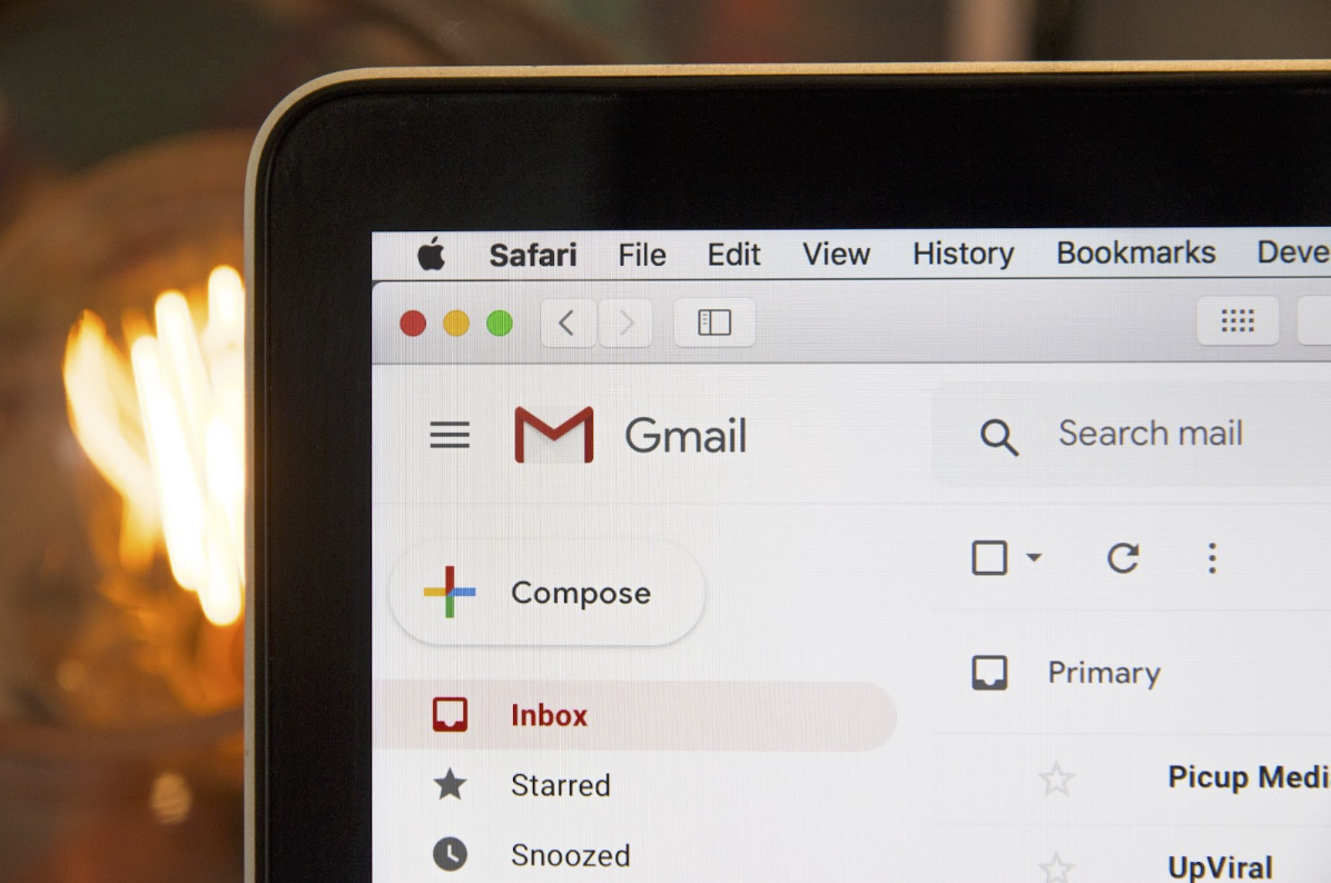 A screen showing gmail application open