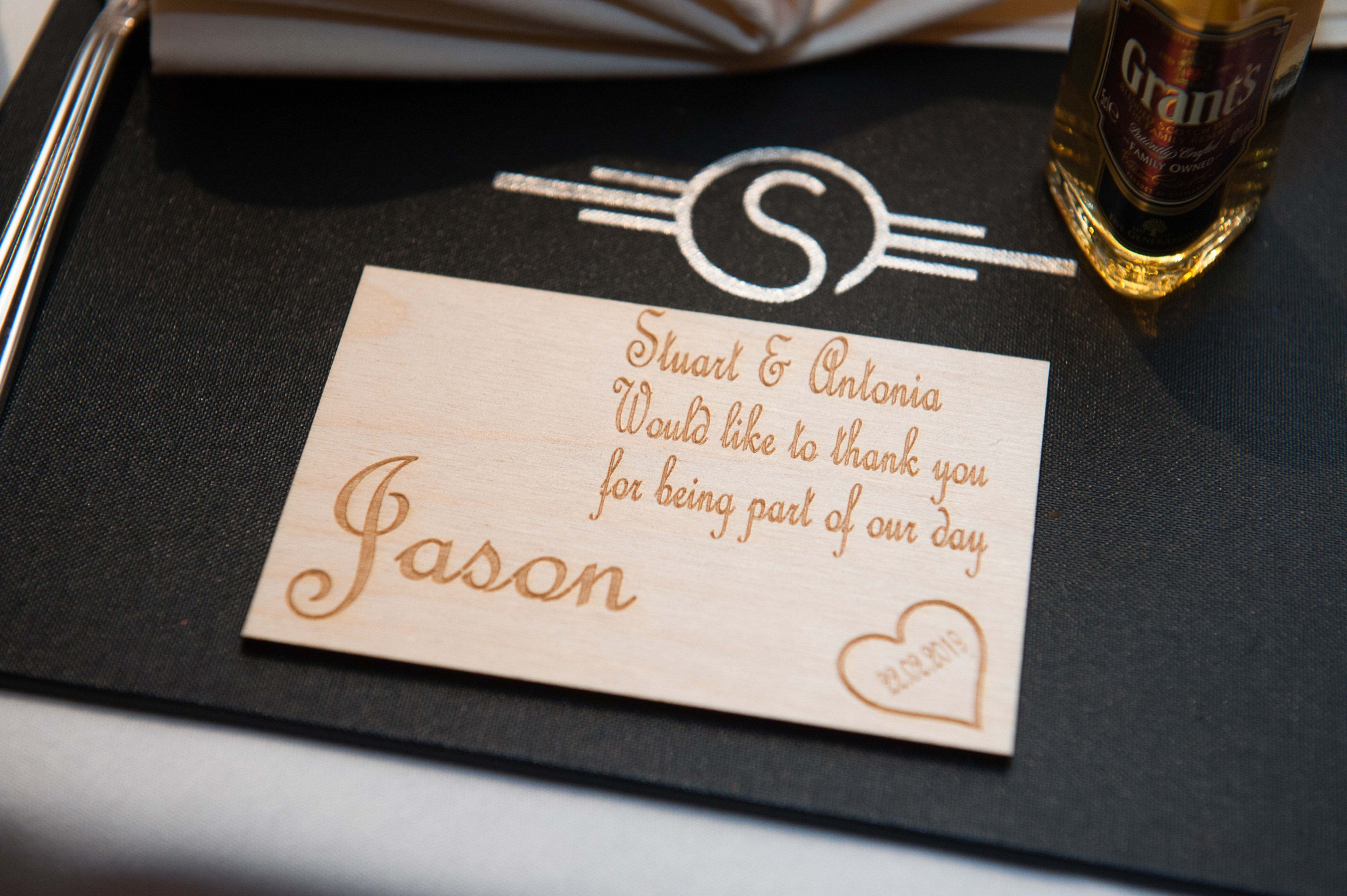 Personalised Wooden Wedding Place Cards – Custom Table Name Tags for Guests