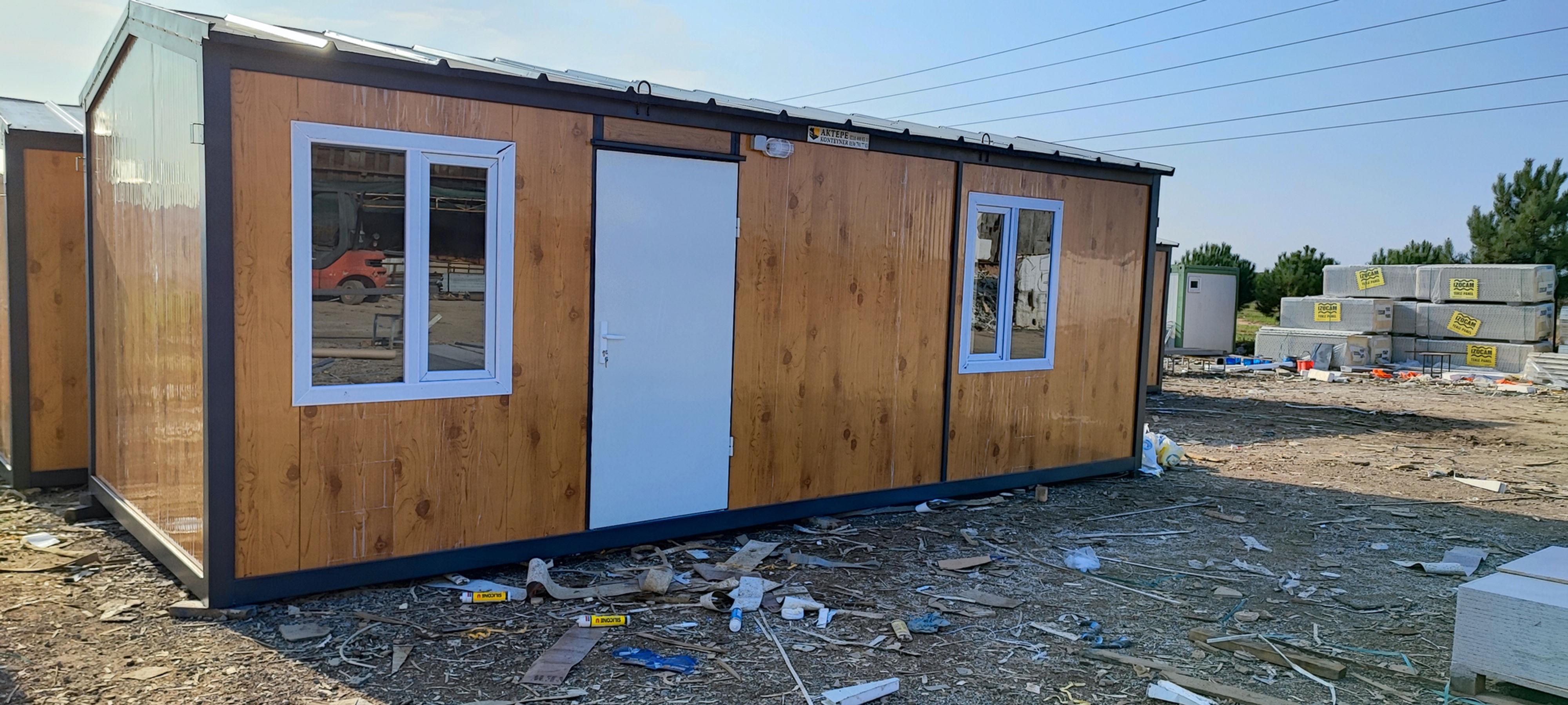 Çatılı yaşam konteyner