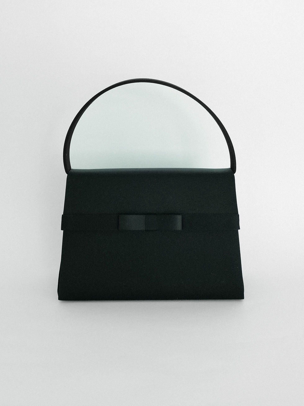 Thumbnail: Vintage Trapezoid Bow Bag