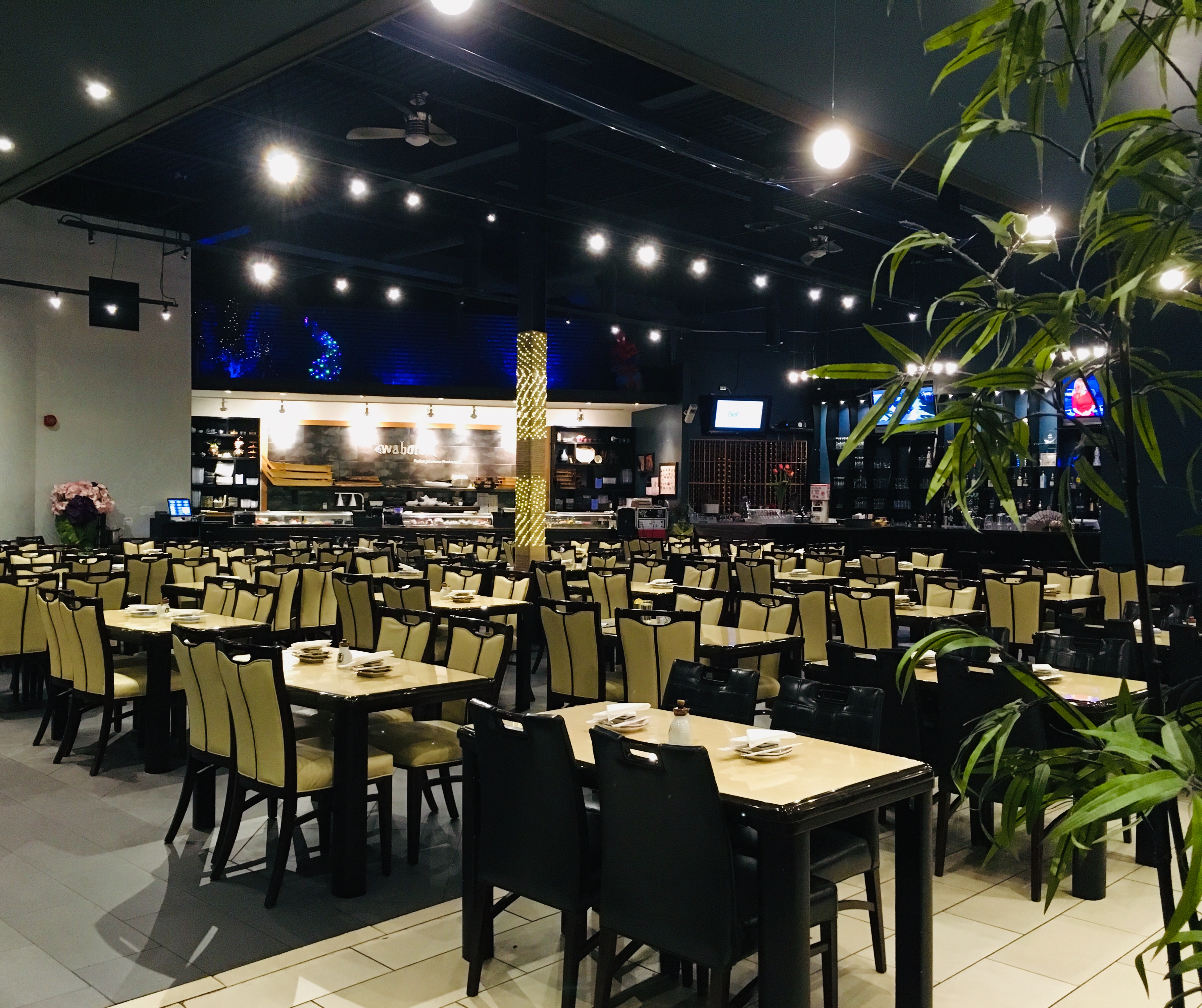 Huge dining room