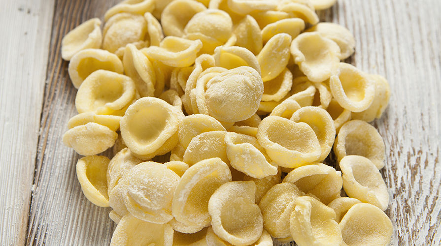 orecchiette-con-melanzane-pomodorini-e-mozzarella