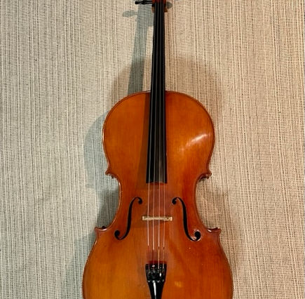 Serie Limitee Cello 1.jpg