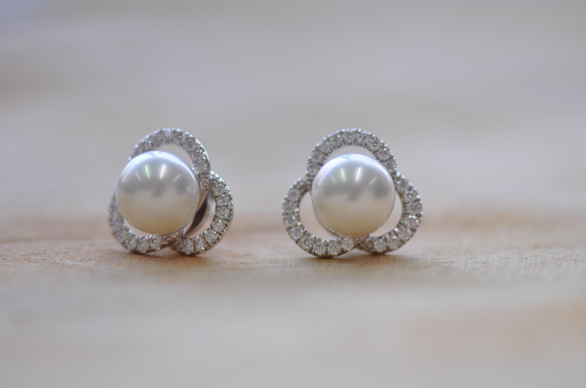 White Pearl Earring