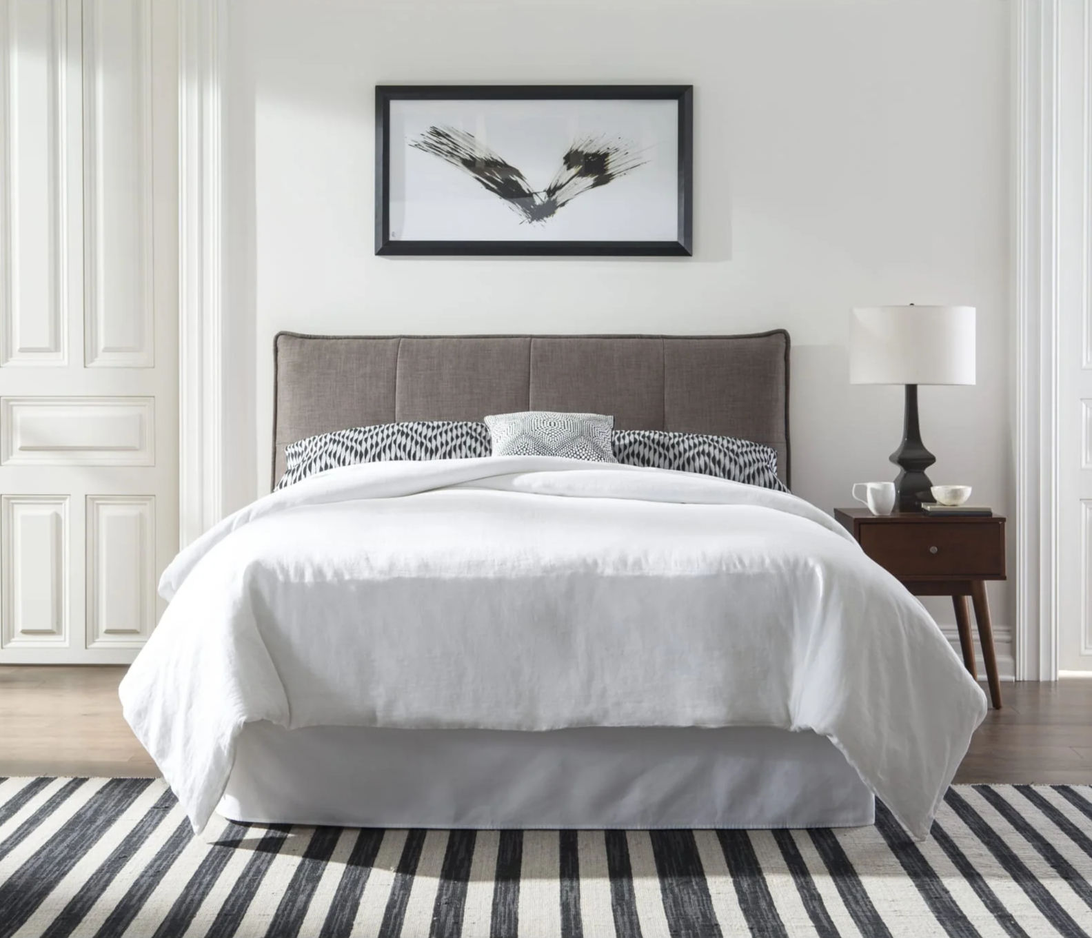 Adona Upholstered Platform Bed in Dolphin Linen