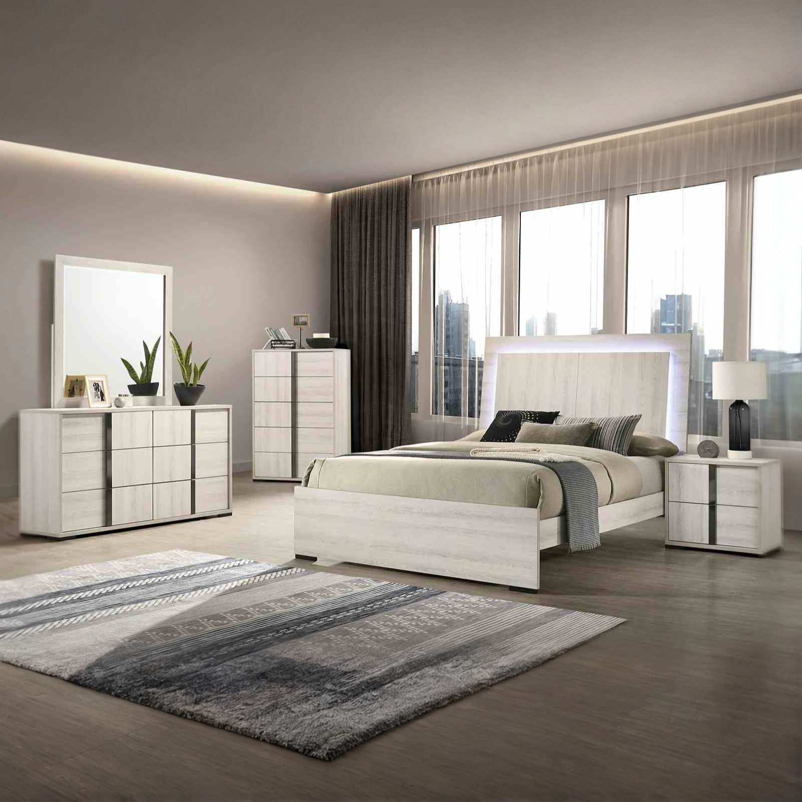 E.King Bed, White Wash