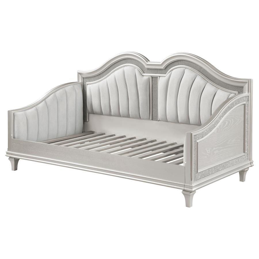 Thumbnail: Evangeline Upholstered Twin Daybed Silver Oak