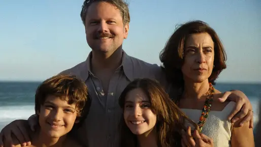 CINCO FILMES PARA QUEM GOSTOU DE "AINDA ESTOU AQUI"   