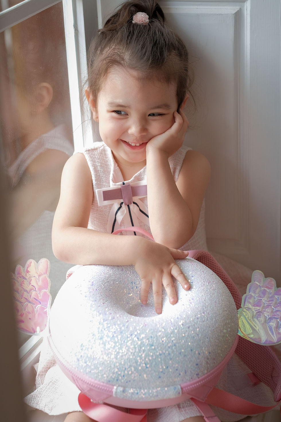 Thumbnail: กระเป๋าสะพายเด็ก shiny angle