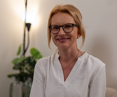 Martina Bauer Heilpraktierin_edited.jpg
