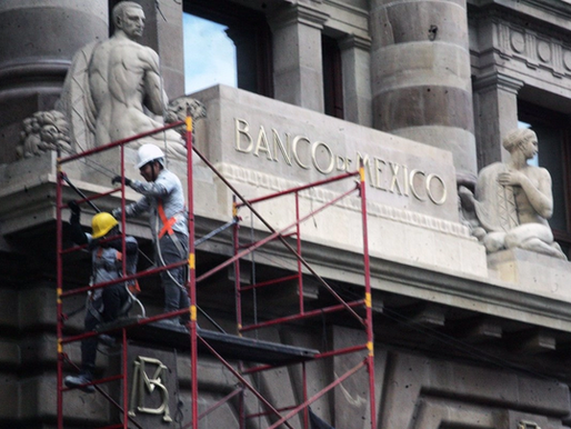 Especialistas consultados por el BdeM aumentan pronóstico de crecimiento económico de México para 2026