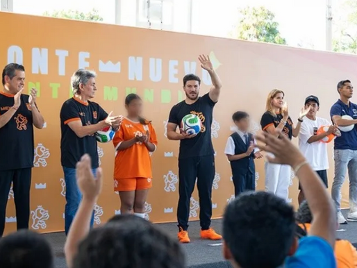 Samuel García premia a campeones del 'Ponte Nuevo, Ponte Mundial'