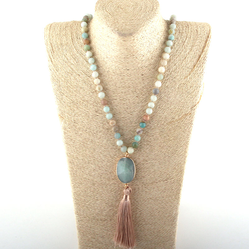 Miniature : Collier long, perle, bohème.