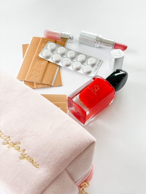 Thumbnail: Velvet make-up bag - soft pink