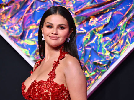 Unfiltered Truth Behind the Popstar Life: Selena Gomez's Struggles and Triumphs 🎤