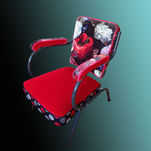Upcycling d'un fauteuil de coiffeur rouge