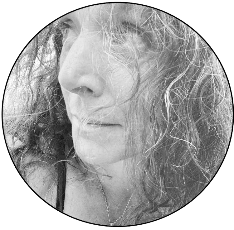 CLAIRE SEVEs  port.gif