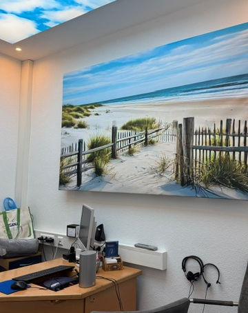 Wandbild und leuchtendes Deckenbild