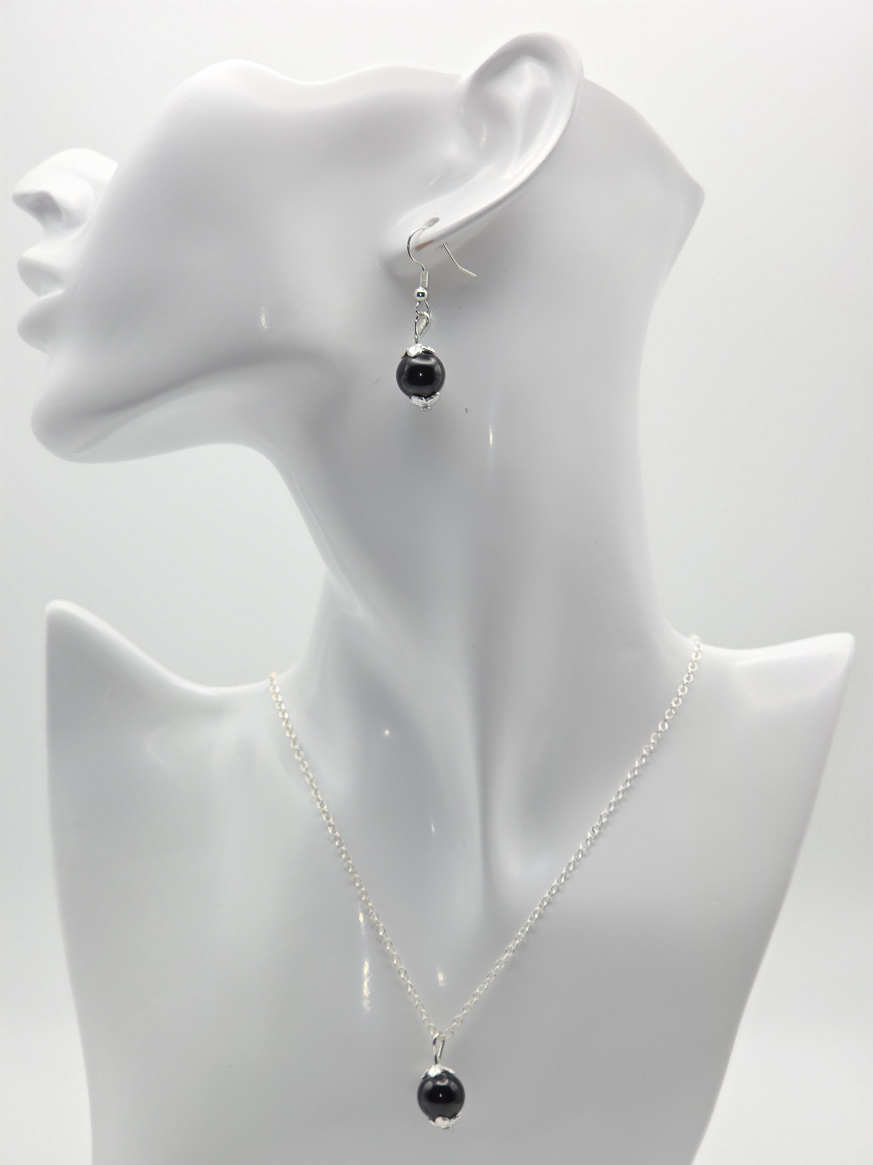Minimalist Onyx Set in Silver Tone