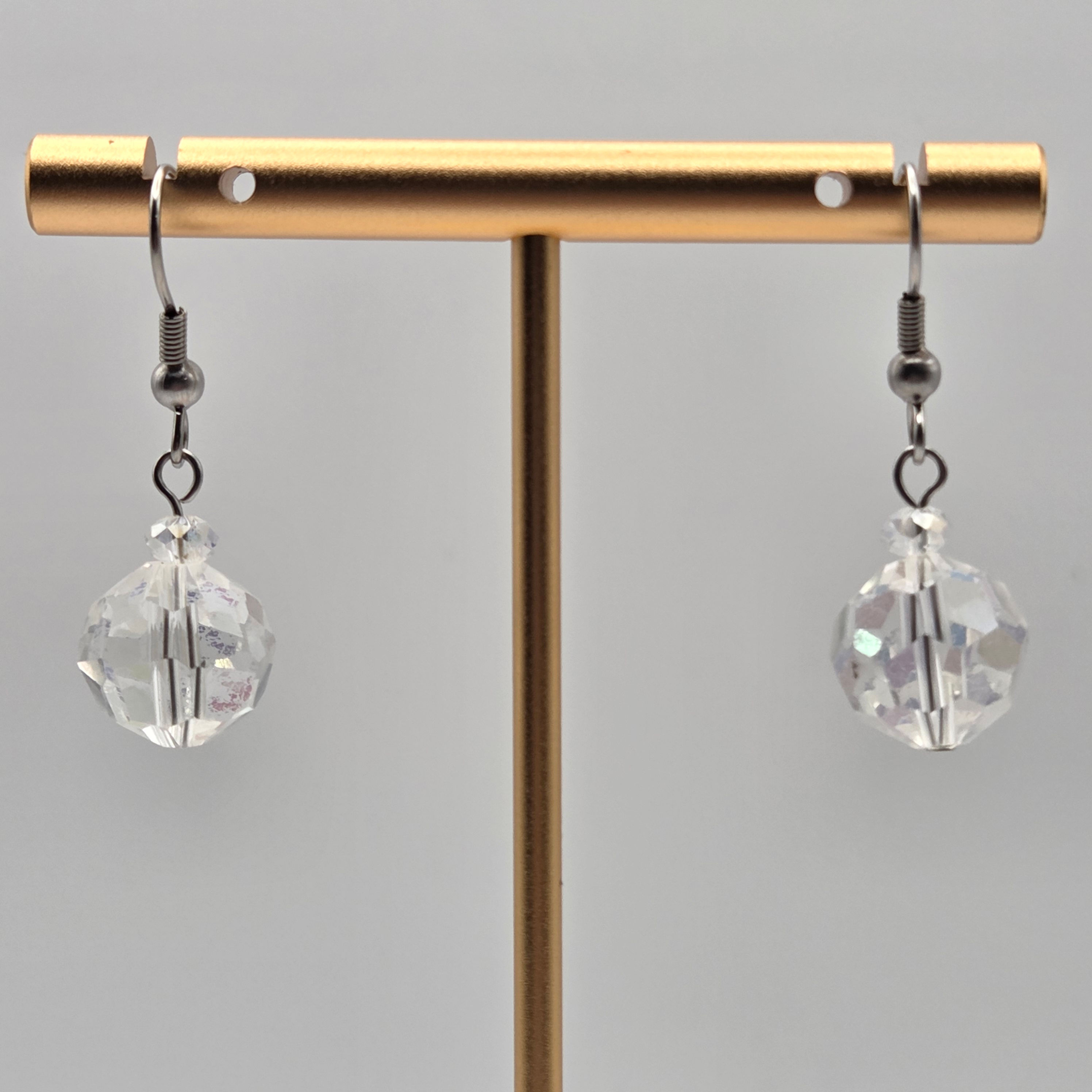 Round Crystal Stone Earring 