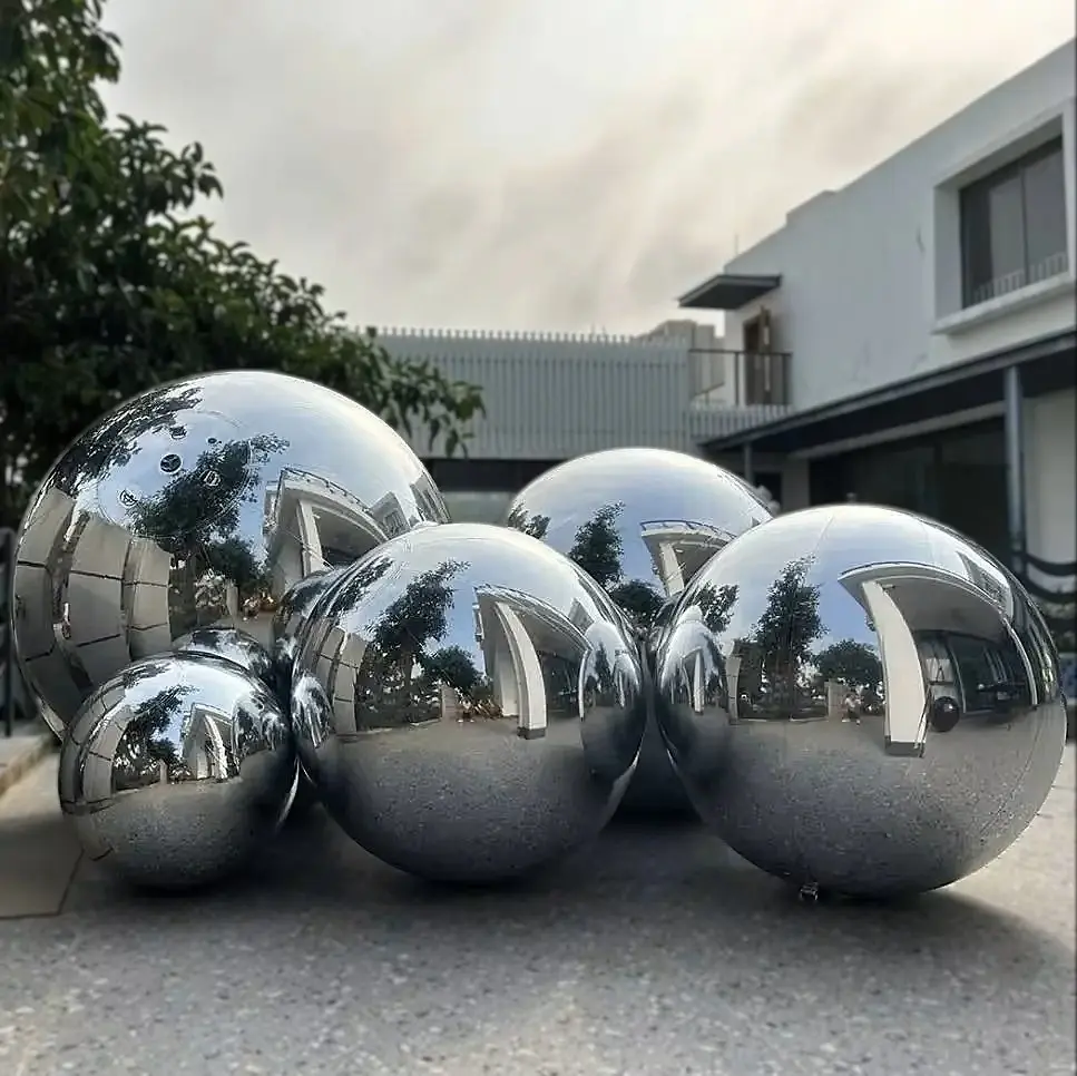 isot hopeiset peilipallot mirror balls
