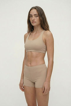 freepik__ultrarealistic-fullbody-female-model-generated-fro__49144.jpg