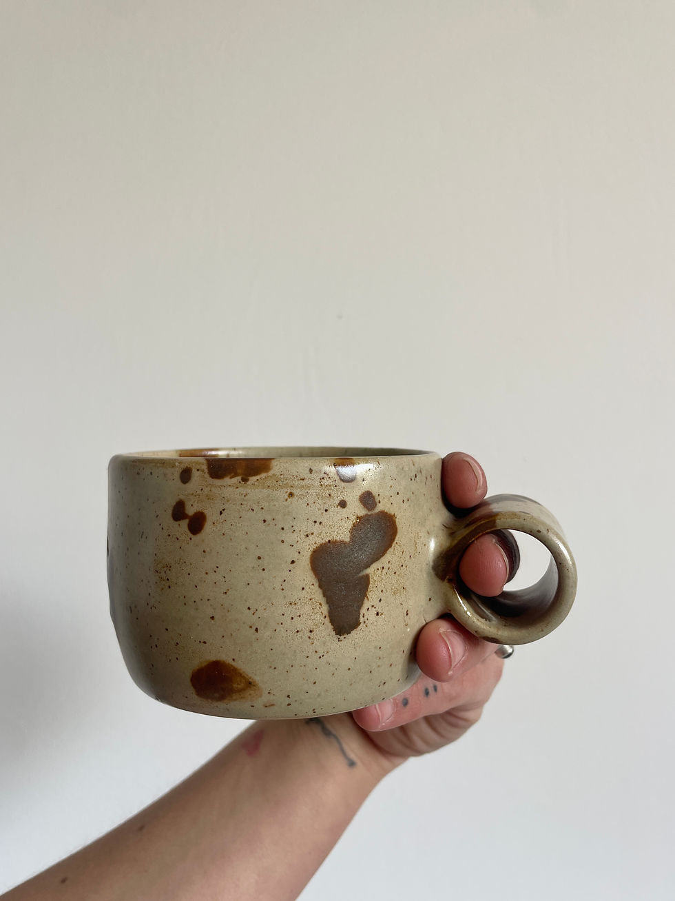 Miniaturbild: Huging Mug - Brown Cow