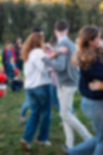Cours de danses traditionnelles avec la communauté lyonnaise - label Communitas Christiana