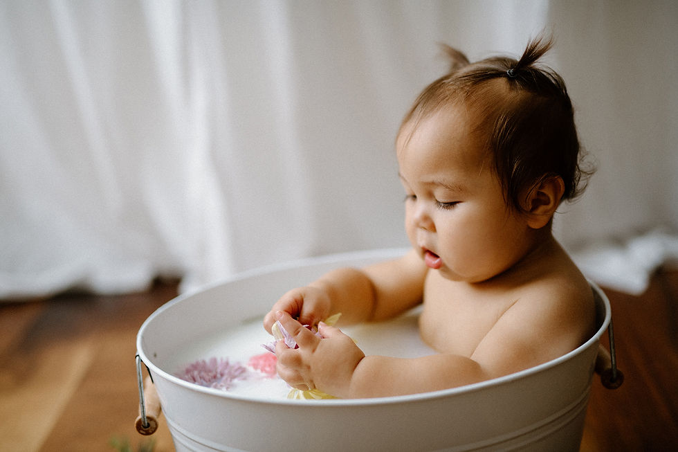 First Birthday Milestone session with cake smash. Charlottesville Family photographer