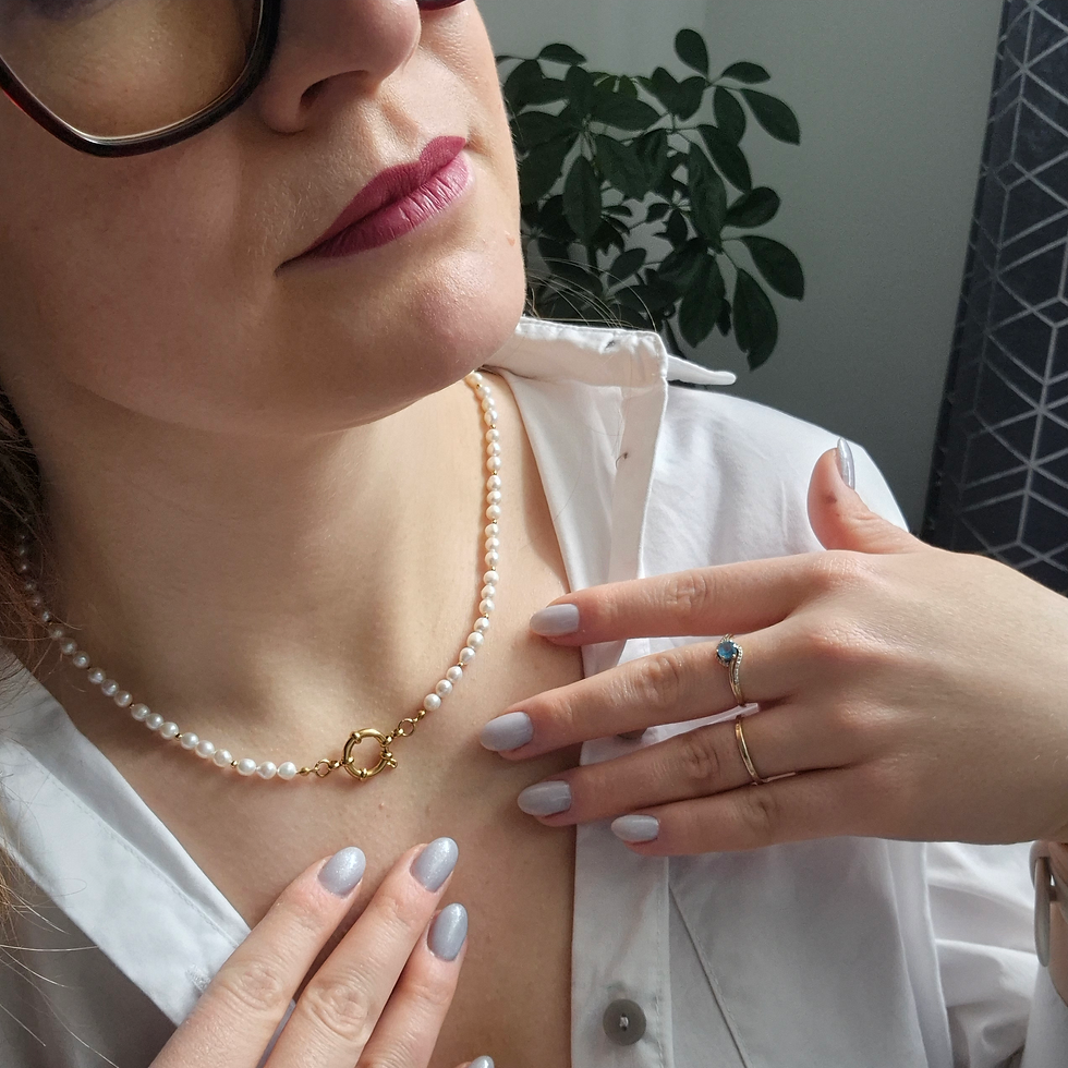 Thumbnail: Golden Pearl Grace